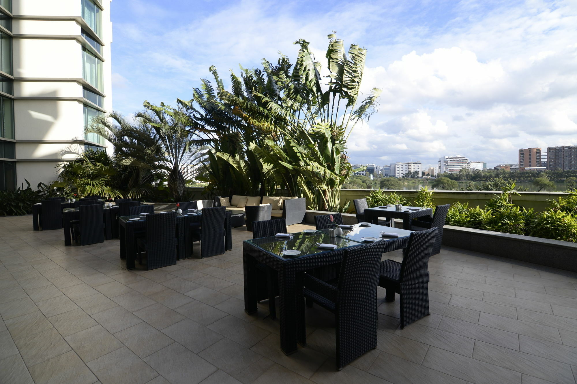 Отель The Zuri Whitefield Bengaluru Экстерьер фото